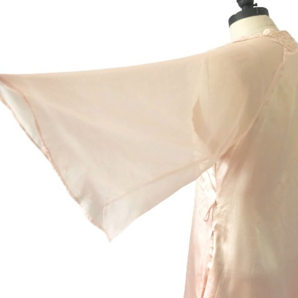 Vintage VALENTINO Peach Satin Lace Negligee Robe - Picture 7 of 17